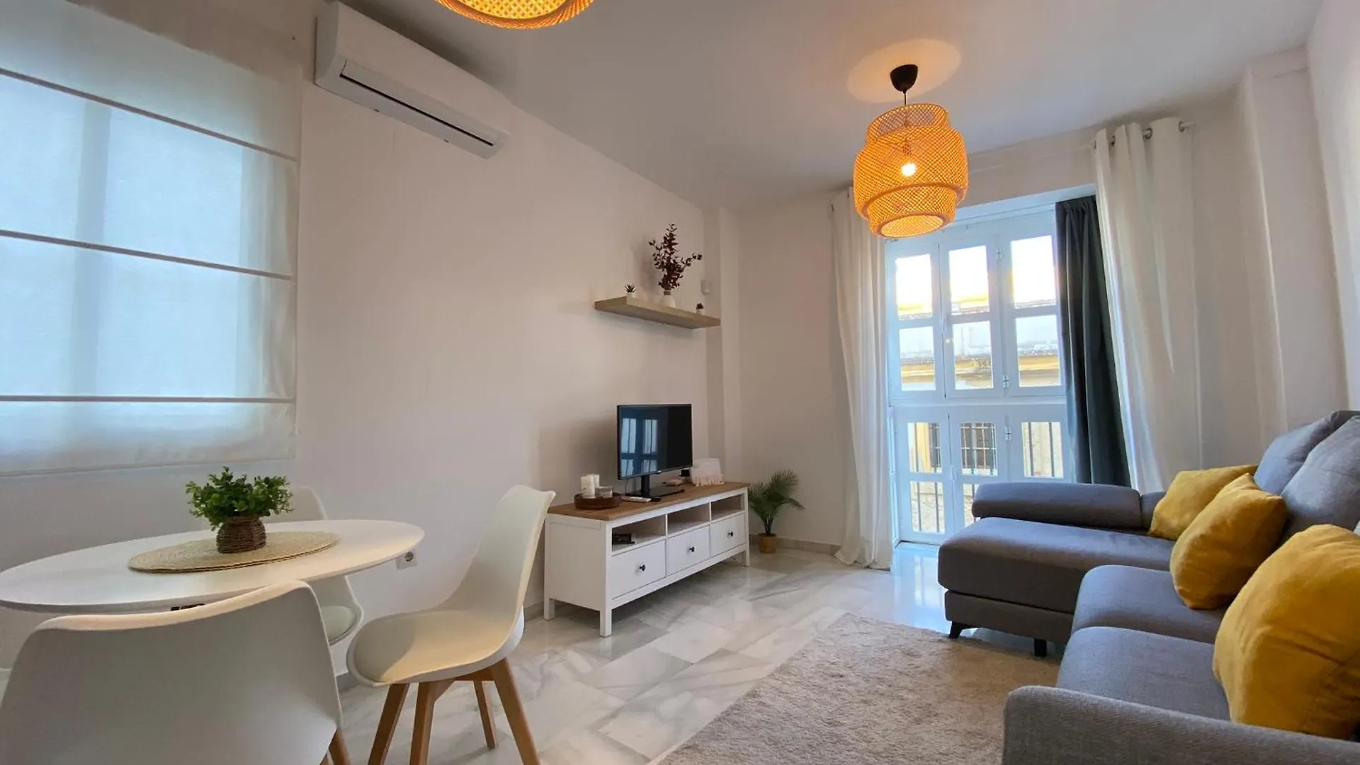 Apartment Apartamento En Centro Con Garaje Sanlucar de Barrameda